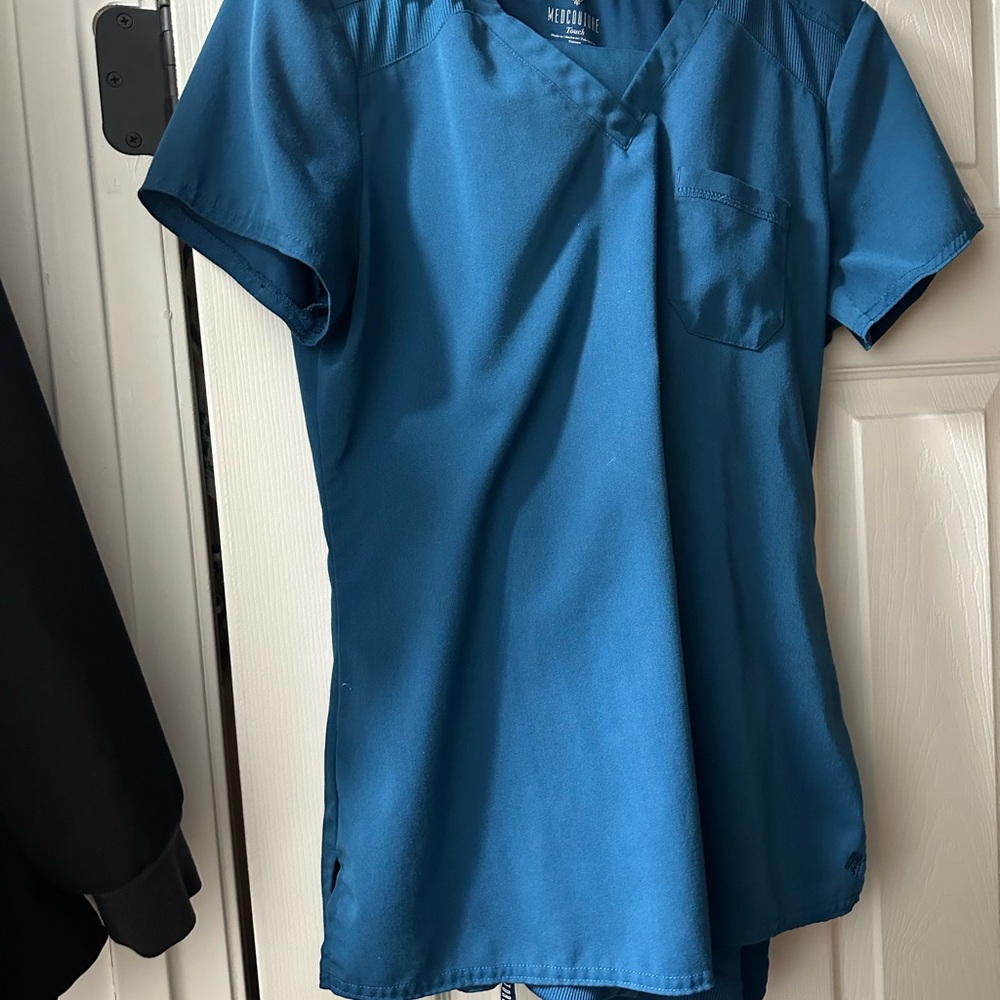 Blue Scrub Top with jogger pant set Med Couture
